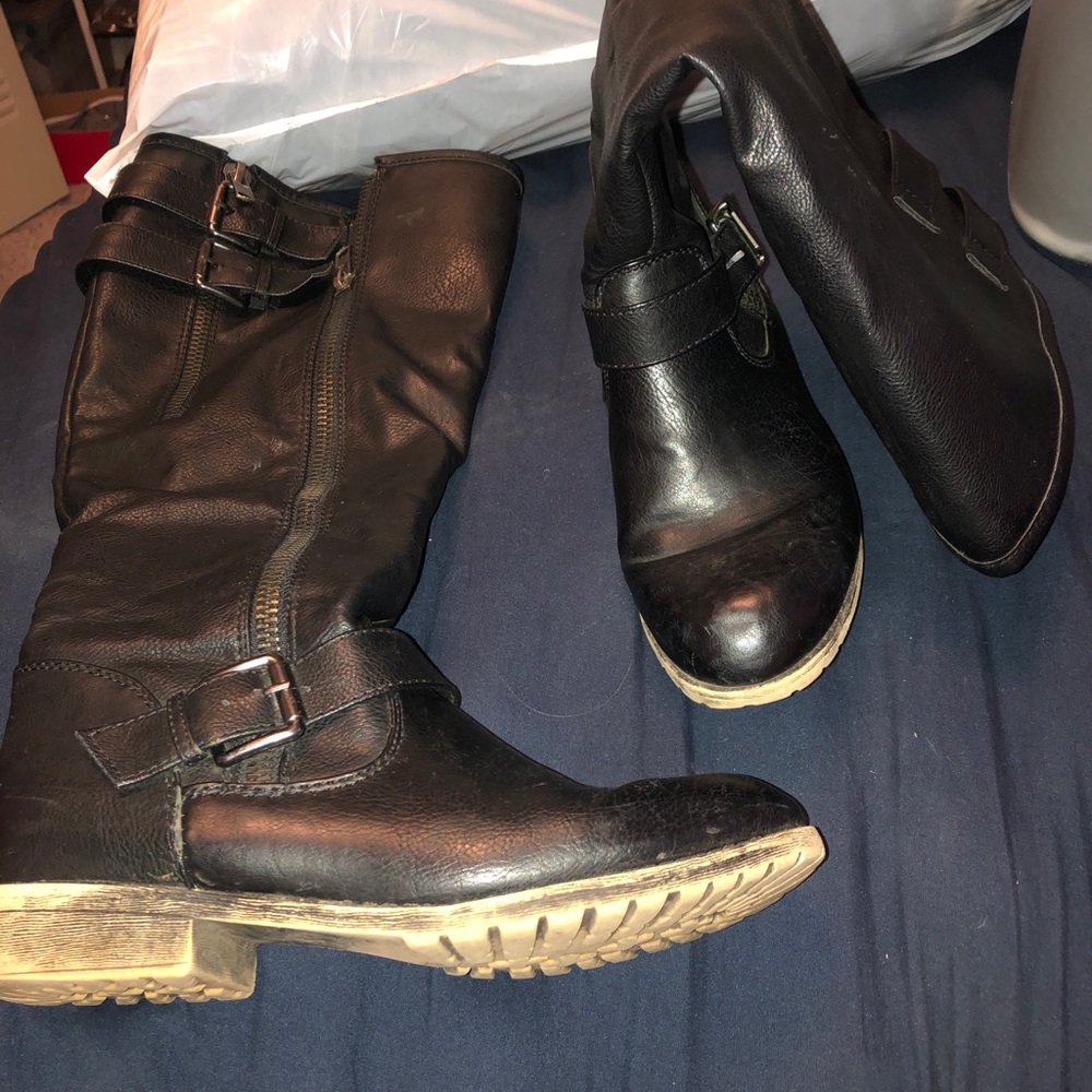 Black boots